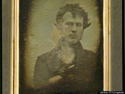 s-WORLDS-FIRST-SELFIE-480x360