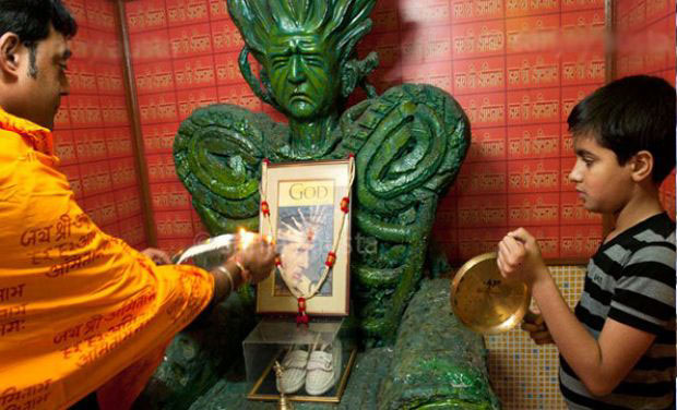 Amitabh-Bachchan-Temple